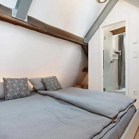 Apartment Altes Pfarrhaus - Kelterhaus *